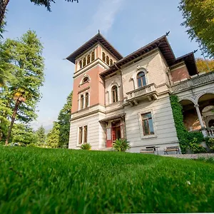 Вилла Confalonieri, Манделло-дель-Ларио